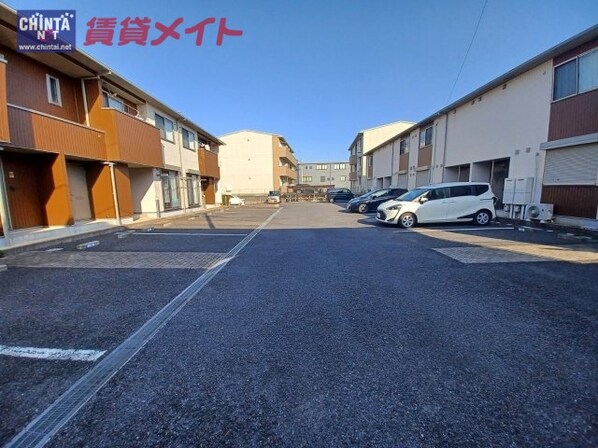 ツインシティー道伯　A棟の物件外観写真